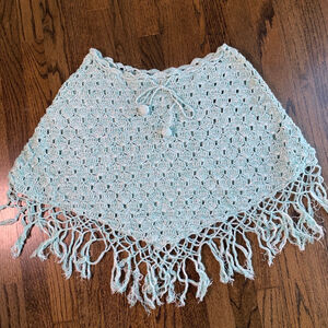 Hollister Modern Vintage Boho Crochet Fringe Poncho Marl Knit Pom-Pom Coastal OS